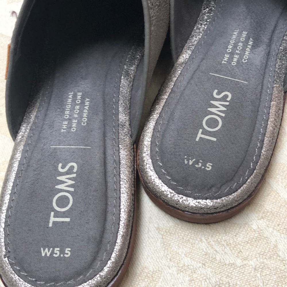 Toms - Picture 4 of 5